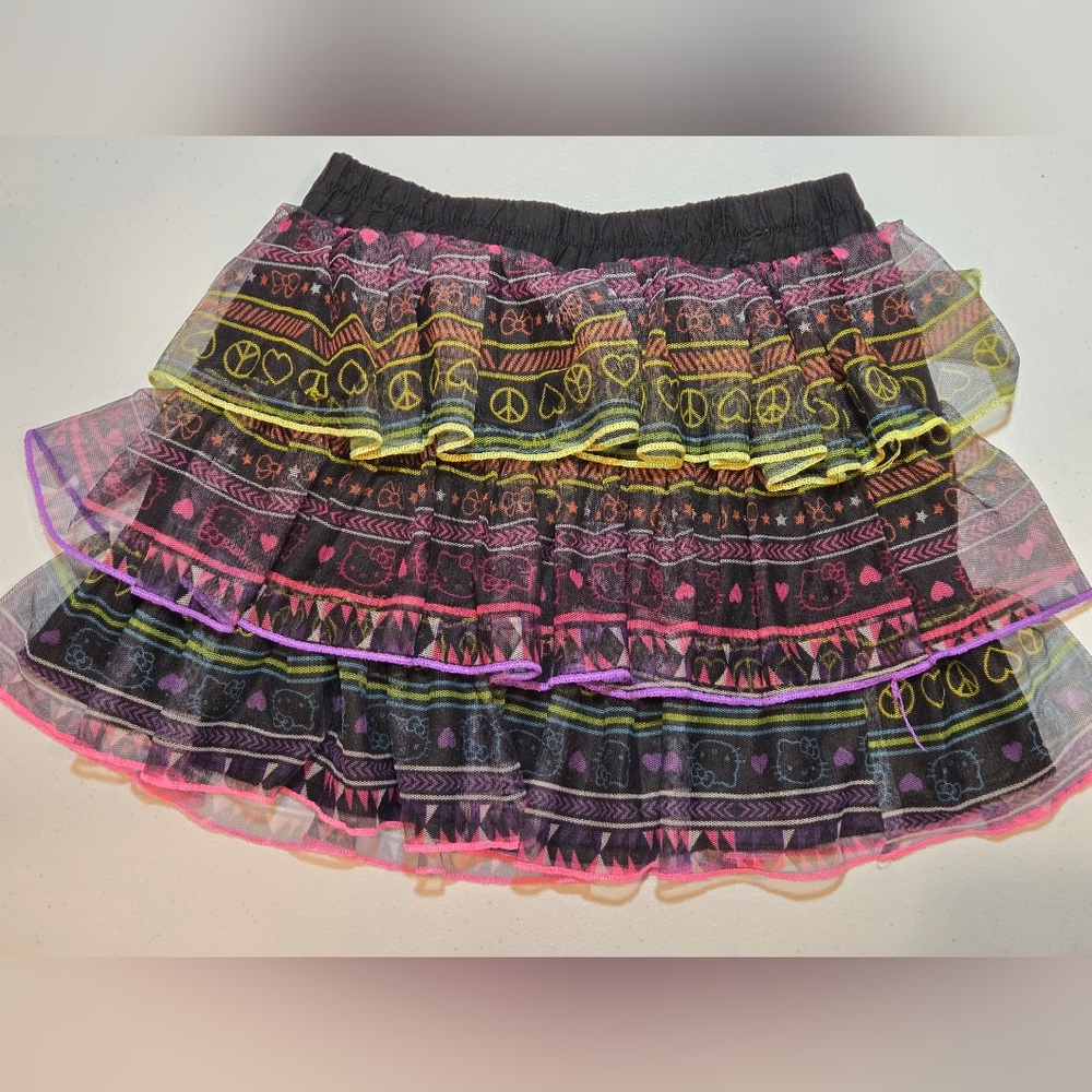 Hello Kitty Girls M Black and Pink Patterned Skirt - Picture 1 of 7